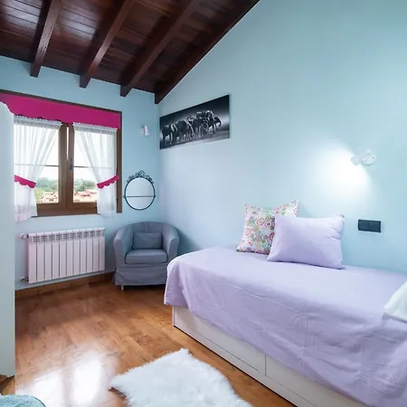 Senda – Jardín Con Vistas Cerca De Villa *