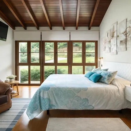 Senda – Jardín Con Vistas Cerca De *