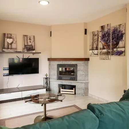 Senda – Jardín Con Vistas Cerca De