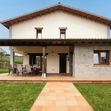 Senda – Jardín Con Vistas Cerca De * Llanes