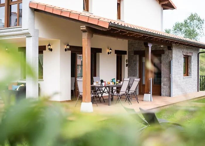 Senda – Jardín Con Vistas Cerca De