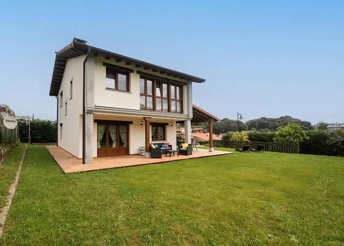 Senda – Jardín Con Vistas Cerca De Llanes