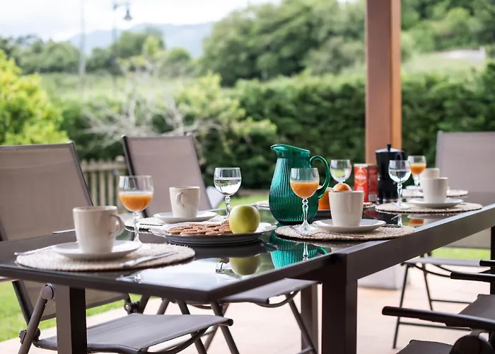 Senda – Jardín Con Vistas Cerca De * Llanes